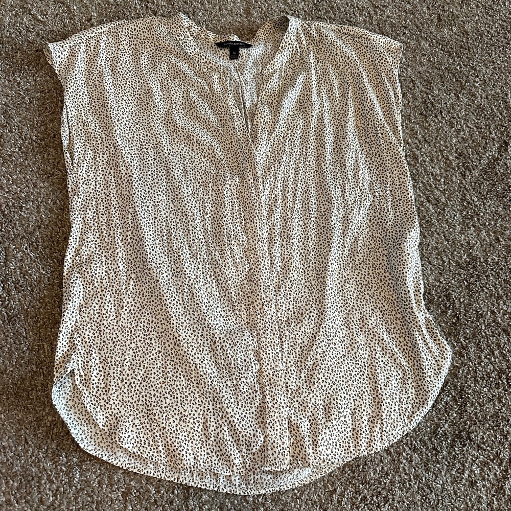 Banana Republic sleeveless blouse medium animal print cheetah button front - Picture 6 of 15